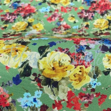 Tela de seda sintética estampada de flores