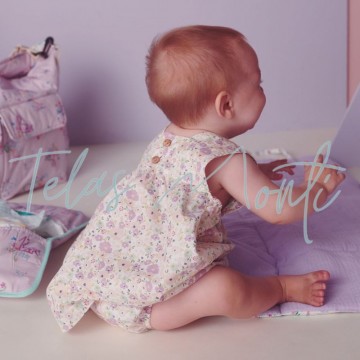 Vestido bebé de tela de popelín estampado de flores color lila