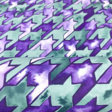 Tela de seda sintética estampado pata de gallo