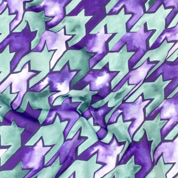 Tela de seda sintética estampado pata de gallo morado